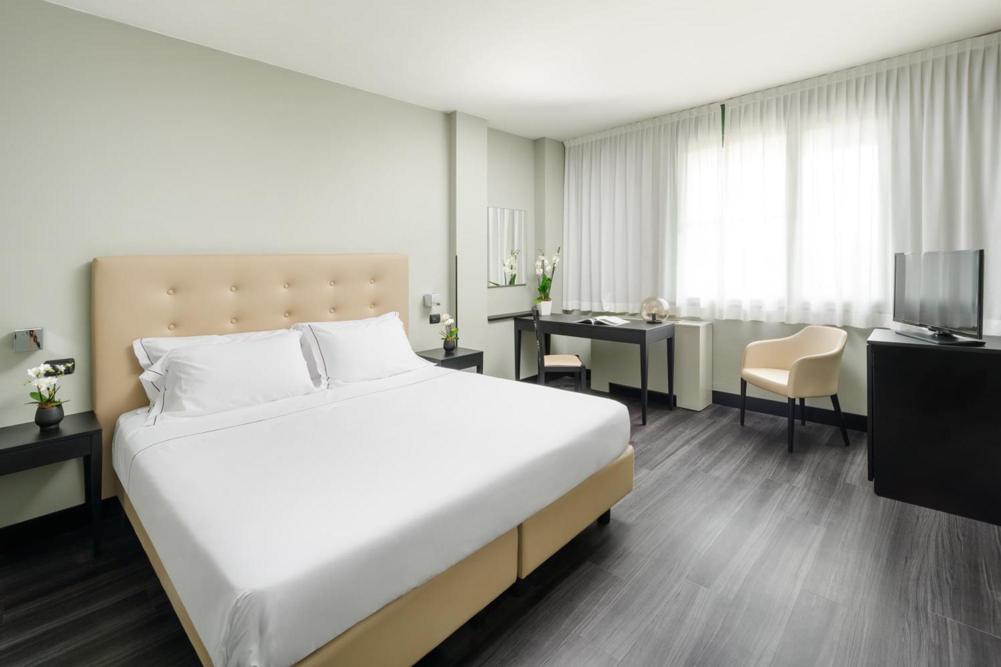 Hotel King, By R Collection Hotels Varedo Exterior foto