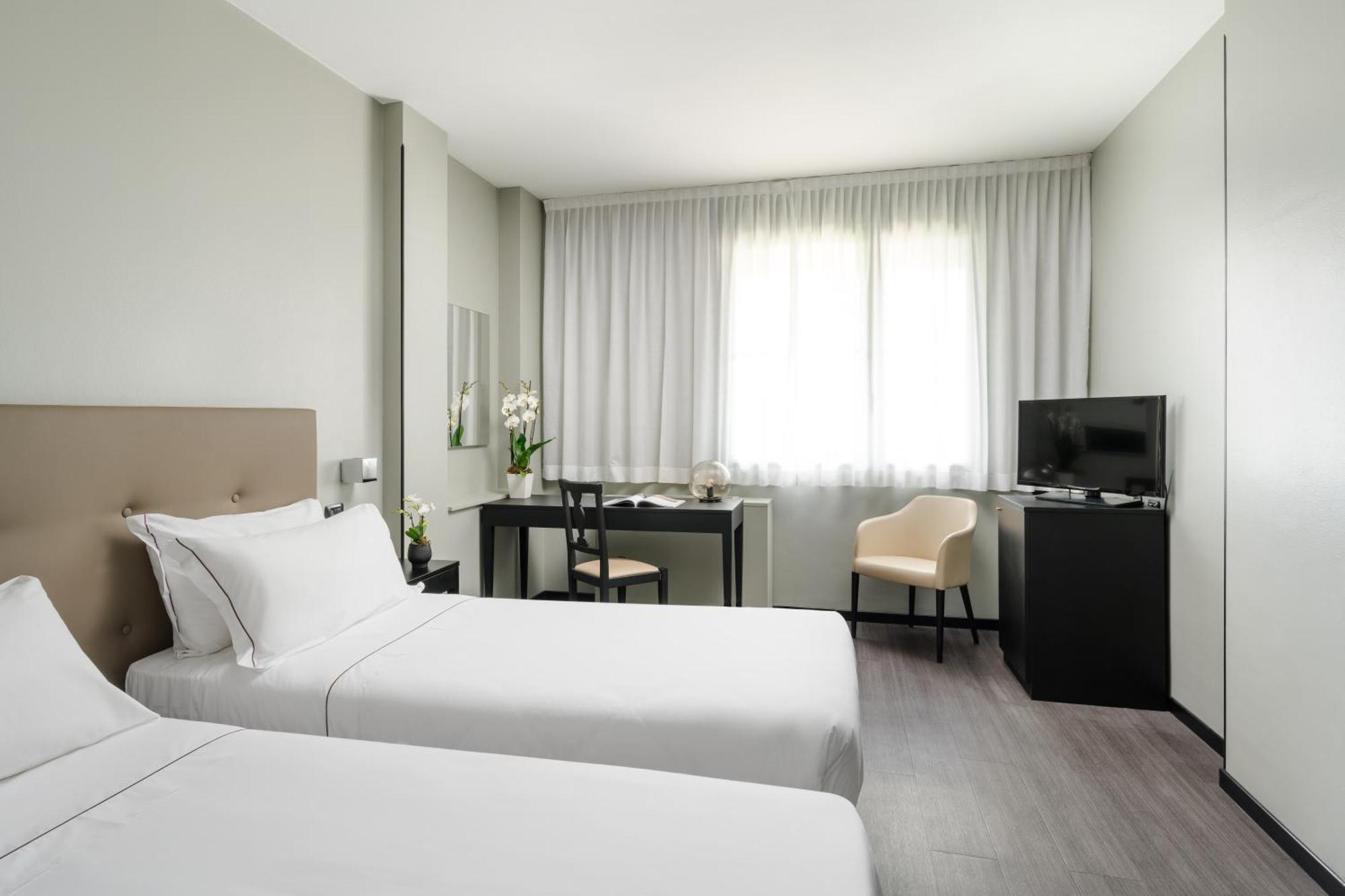 Hotel King, By R Collection Hotels Varedo Exterior foto
