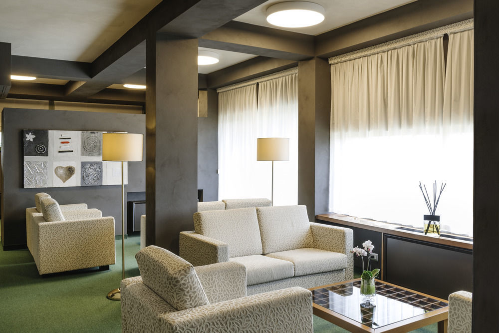 Hotel King, By R Collection Hotels Varedo Exterior foto