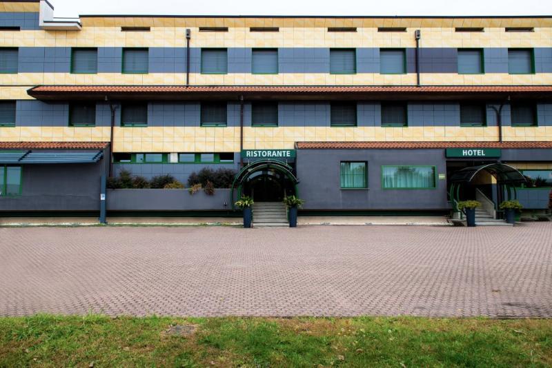 Hotel King, By R Collection Hotels Varedo Exterior foto